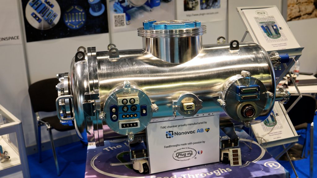 European Precision in Space Testing – Nanovac and Plug In in Collaboration