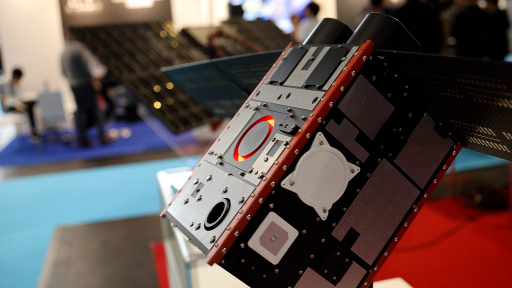 U-Space: Adaptable microsatellite platforms for innovative space constellations