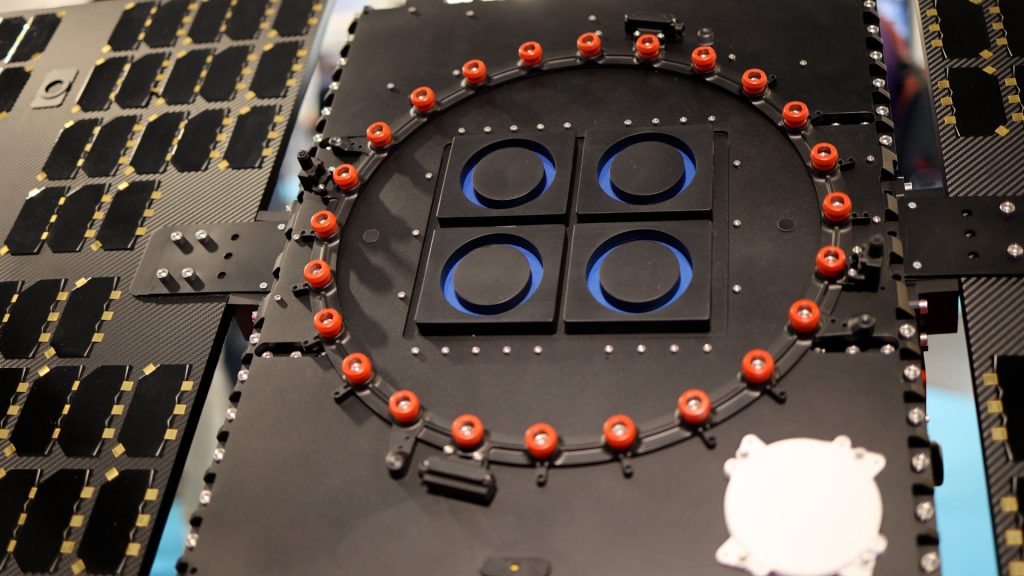 U-Space: Adaptable microsatellite platforms for innovative space constellations